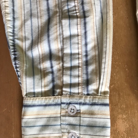 Guess Jeans button down - Picture 6 of 6